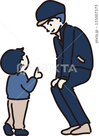 子どもの話を聞く帽子をかぶった作業員のイラスト　紺の制服 135007373