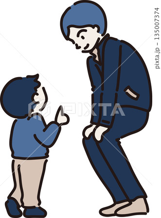 子どもの話を聞く作業員のイラスト　紺の制服 135007374