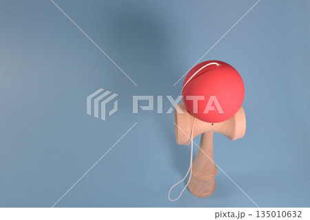 けん玉（物撮り）02 135010632