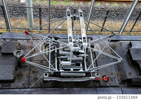 EF58形電気機関車のパンタグラフ… 『PS14形パンタグラフ』 EF58形電気機関車のパンタグラフ… 『PS14形パンタグラフ』 135011369