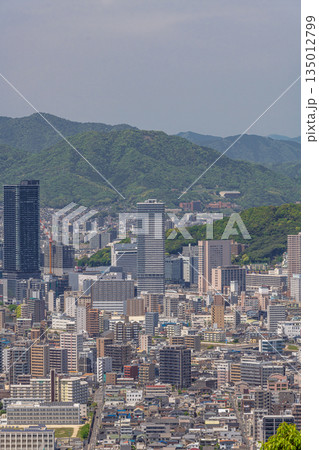 黄金山展望台から見た広島市の風景 黄金山展望台から見た広島市の風景 135012799