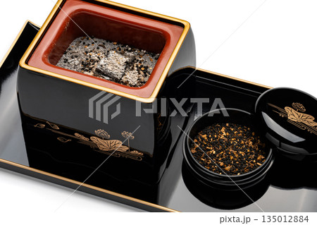 漆塗りの香炉と香合のセット 漆塗りの香炉と香合のセット 135012884