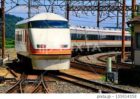 『東武日光駅』を後にし『浅草』へ… 【特急スペーシア】100系 135014358