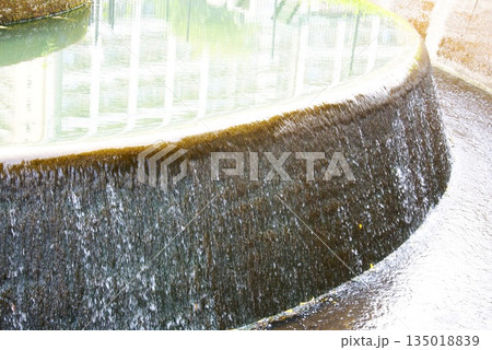 カラー　川　水　石　岩（2026年1月登録） 135018839