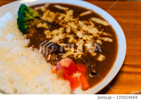 ひたちなか市 グリルアイのチーズ焼きカレー ひたちなか市 グリルアイのチーズ焼きカレー 135024669