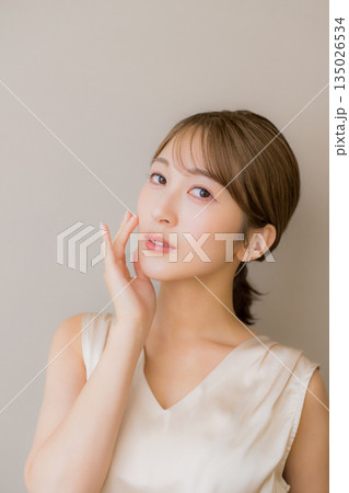 肌の綺麗な女性 肌の綺麗な女性 135026534