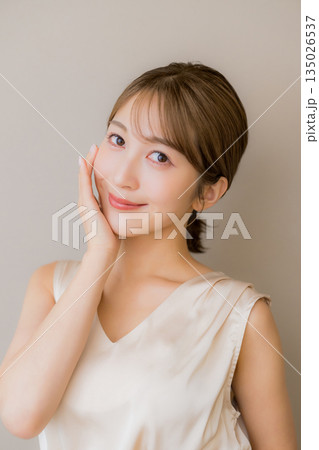 肌の綺麗な女性 肌の綺麗な女性 135026537