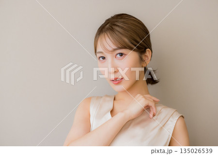 肌の綺麗な女性 肌の綺麗な女性 135026539