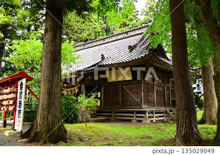 ユニークな顔の狛犬がいる盛岡天満宮 135029049