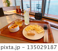 大人の旅にふさわしい上質な食事風景 135029187