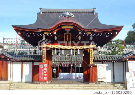 播磨国総社 射楯兵主神社(正月歳旦祭準備中) 播磨国総社 射楯兵主神社(正月歳旦祭準備中) 135029290