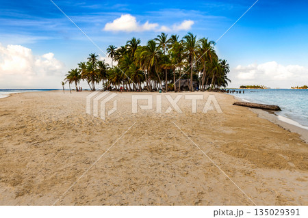 Beautiful San Blas Island at politically autonomous Guna territory in Panama. Beautiful San Blas Island at politically autonomous Guna territory in Panama. 135029391