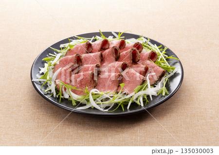 たたき風和牛ローストビーフ 135030003