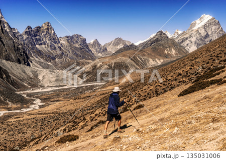 Man Trekking to Everest Base Camp in Nepal. 135031006