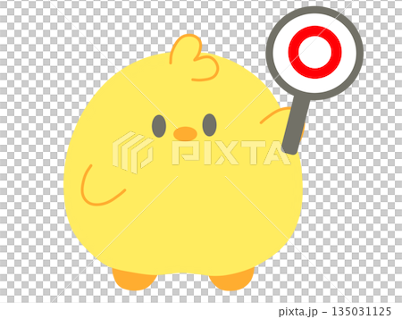 一隻可愛的小雞舉著一個圓形的標誌牌的插圖 135031125