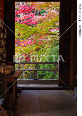 秋の兵庫県姫路市の書写山円教寺の紅葉 135031343