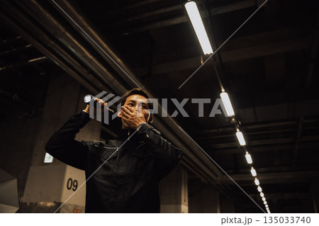 警備員 夜間点検 135033740