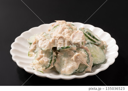 ツナときゅうりのマヨネーズ和え 135036523