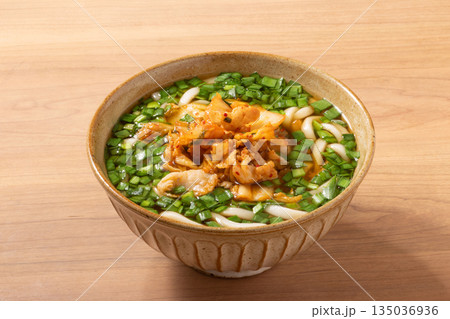 豚ニラキムチ うどん 豚ニラキムチ うどん 135036936