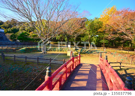 小山城　丸馬出し　三日月堀　吉田町 135037796