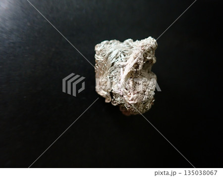 鉱物標本 自然銀 ヒゲ銀 鉱物標本 自然銀 ヒゲ銀 135038067