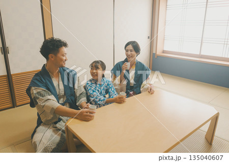 family trip 撮影協力:伊東小涌園 family trip 撮影協力:伊東小涌園 135040607