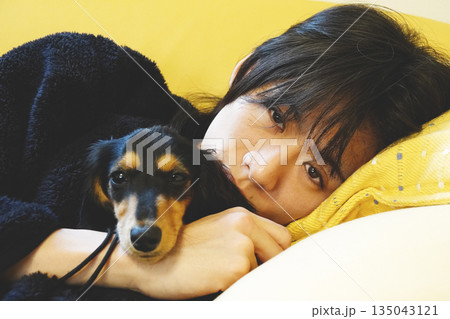 少年と子犬 少年と子犬 135043121