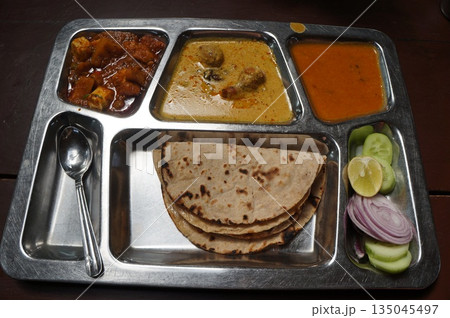 インドカレー 135045497