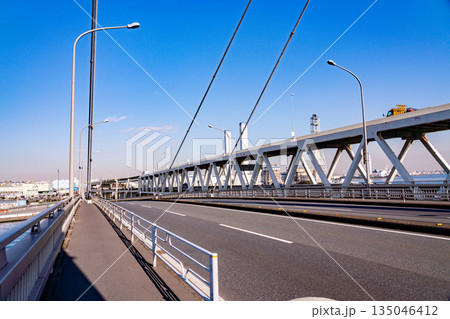 （神奈川県）横浜みなとみらい・大黒大橋 135046412