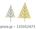 シンプルでおしゃれな北欧スタイルの木イラスト 135052473