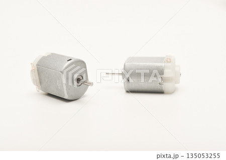Small electric motors for amateur electronics. Portable electric motor. 135053255