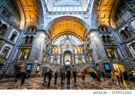 ベルギー　アントワープ中央駅 135053262