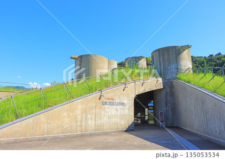 福井県三方上中郡若狭町、若狭三方縄文博物館の風景 福井県三方上中郡若狭町、若狭三方縄文博物館の風景 135053534