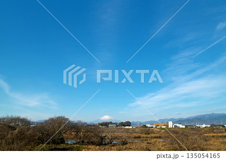湘南銀河大橋近くから見た富士山(冬、十二月) 湘南銀河大橋近くから見た富士山(冬、十二月) 135054165