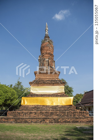 THAILAND PHITSANULOK WAT CHEDI THONG 135055067