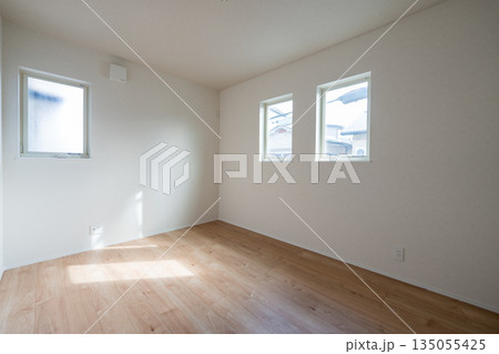 明るい洋室　子供部屋　部屋 135055425