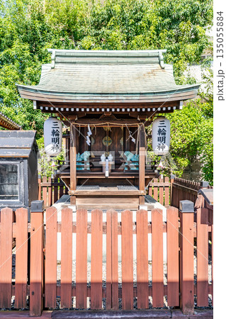 玄武神社（京都の北方を鎮護）末社　三輪明神（三輪さん） 135055884