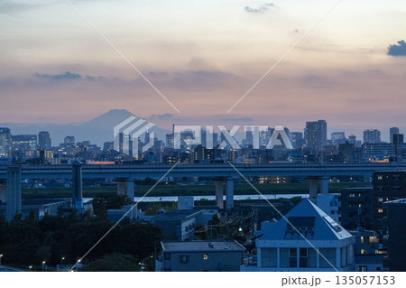 都会の景色 135057153