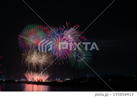 田原市の渥美半島花火大会の風景(愛知県) 135058413