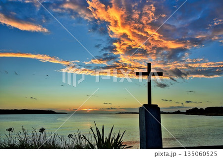 Cross At Foxton Beach River Bay Sun Has Set Cross At Foxton Beach River Bay Sun Has Set 135060525