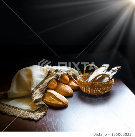 5 loafs and 2 fishes 135063022