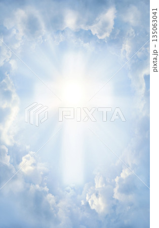 Bright light from cloudy sky 135063041