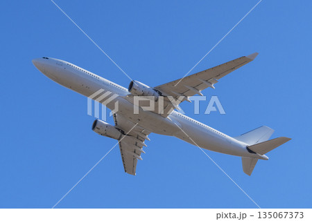 飛行機 135067373