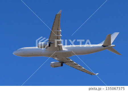 飛行機 135067375