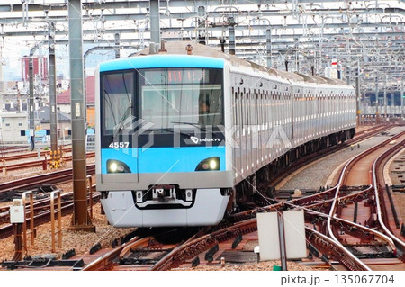 小田急線の電車 135067704