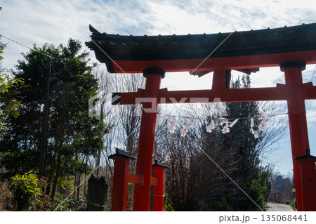 神社の鳥居 135068441
