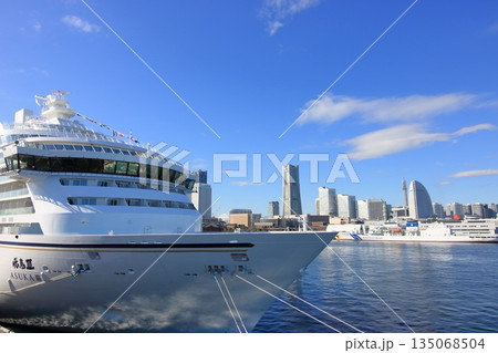 みなとみらい　大桟橋からの風景　冬 135068504