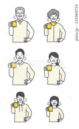 コップを持ってガラガラうがいをする人のイラストベクター素材セット 135069724