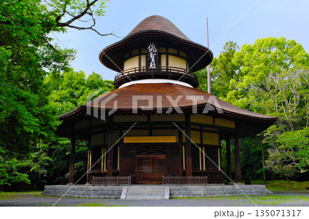 伊賀上野城の俳聖殿　三重県 135071317