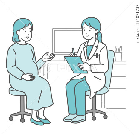 問診をする女性医師と妊婦（白衣・産婦人科） 135071737